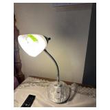Desk lamp