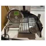 Electric meat slicer