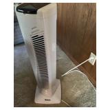 Holmes Upright fan/heater