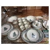 MIsc Furio Home Christmas dishes