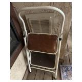 Metal foldup stepladder