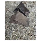 Pair of iron Tire blocks