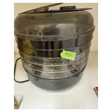 Dehydrator