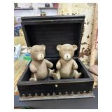 Keepsake box w/pair of riesen Bears