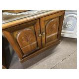 Double door lamp table