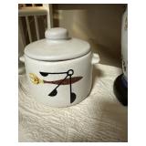 West Bend Glazed Bean pot with lid