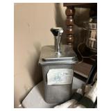 Drug store style syrup dispensar