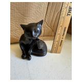 Stone Cat-cold to touch