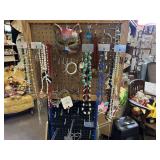 Misc lot of ladies jewelry