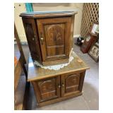 Pair of wooden lamp tables