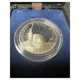Uncirculated 1986 Liberty half dollar w/case