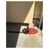 Black and Deckert electric Hedger