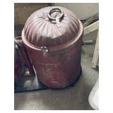 Metal cannister with lid