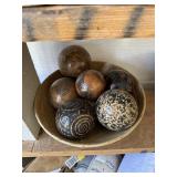 Bowl w/glazed balls decor