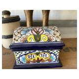 Glazed Porcelain keepsake w/lid