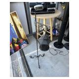 Outdoor metal birdfeeder