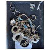 Keepsake box w/misc ladies jewelry