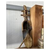 Wooden violin figurine w/bow