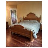 Oak Queen size bed-clean