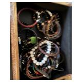 Keepsake box w/misc misc jewelry