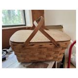 Wicker picnic basket