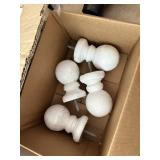 4 Wooden decorative knobs
