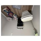 MIsc laundry room items