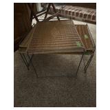 Stacking tables