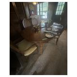 Wooden Dining table and chairs w/leaves
