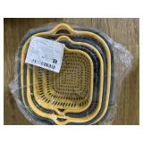 Collapsible collanders