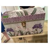 Keepsake box