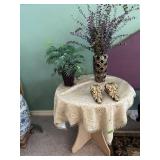 Table w/misc home decor