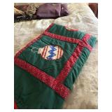 Christmas Ornaments quilt-clean