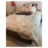 Queen size bed w/bedding-clean