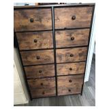 Wooden chest of drawers
