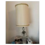 Glass base lamp