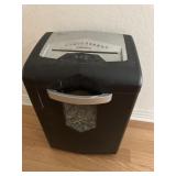 Heavy duty paper shredder