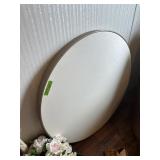 Round folding table