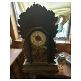 Wooden mantle clock