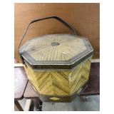 Metal picnic basket tin