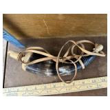 Gun powder horn