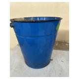 Enamel bucket