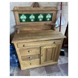Oak w/tile splash-back cabinet