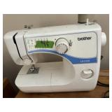 Brother sewing machine w/foot peddle