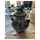 Asian glazed Temple jar w/lid
