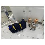 MIsc contents of bathrooms and laundry area