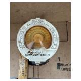 Alum Trade Winds wallmont Thermometer