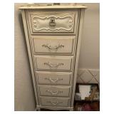 Ladies chest of drawers