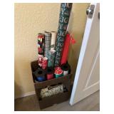 Wrapping paper organizer