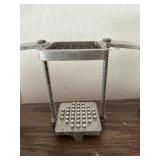 Vintage veggie chopper